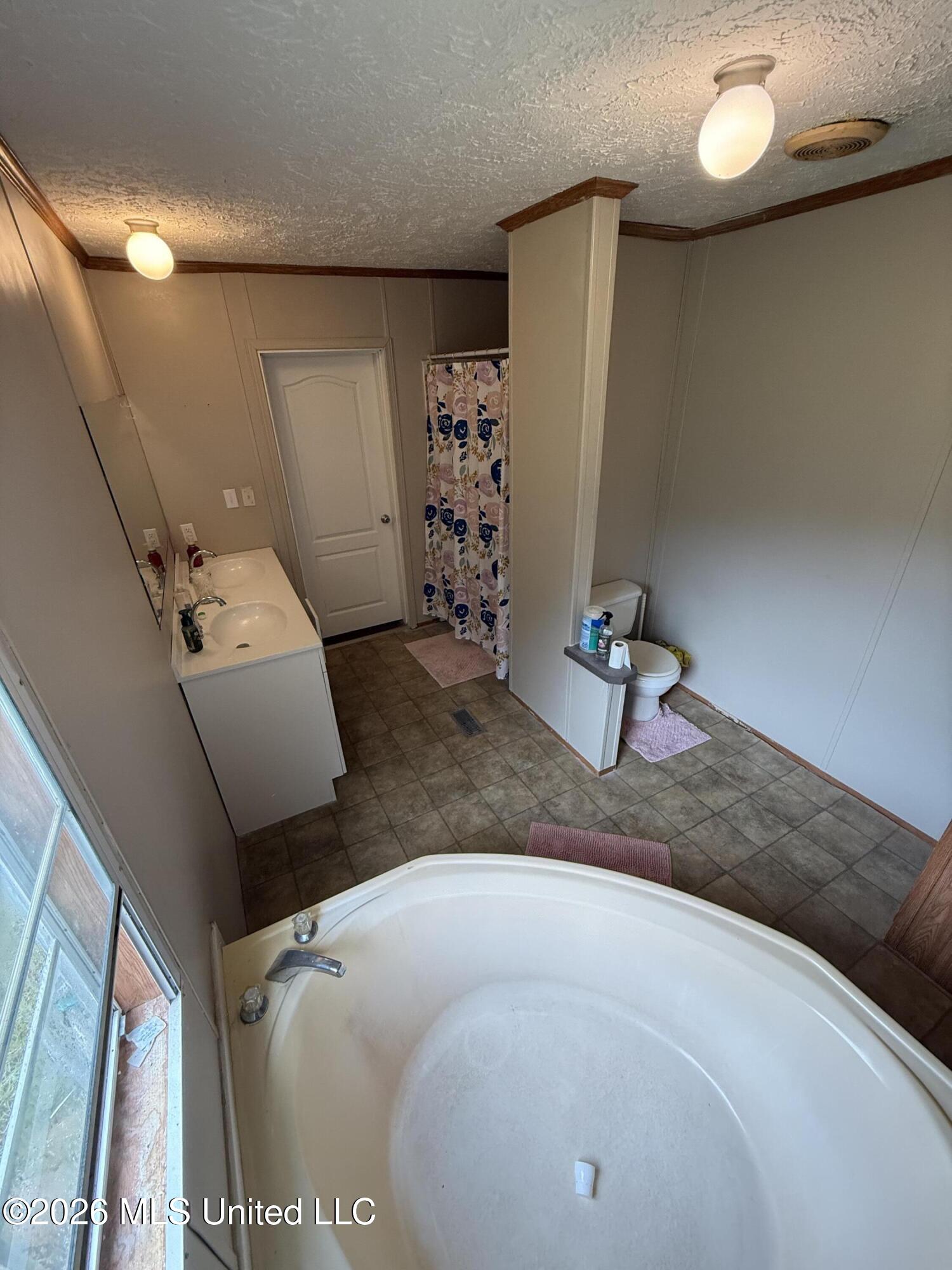 808 West McHenry Road McHenry, MS 39561 - Photo 15 of 32 Master Bath corner