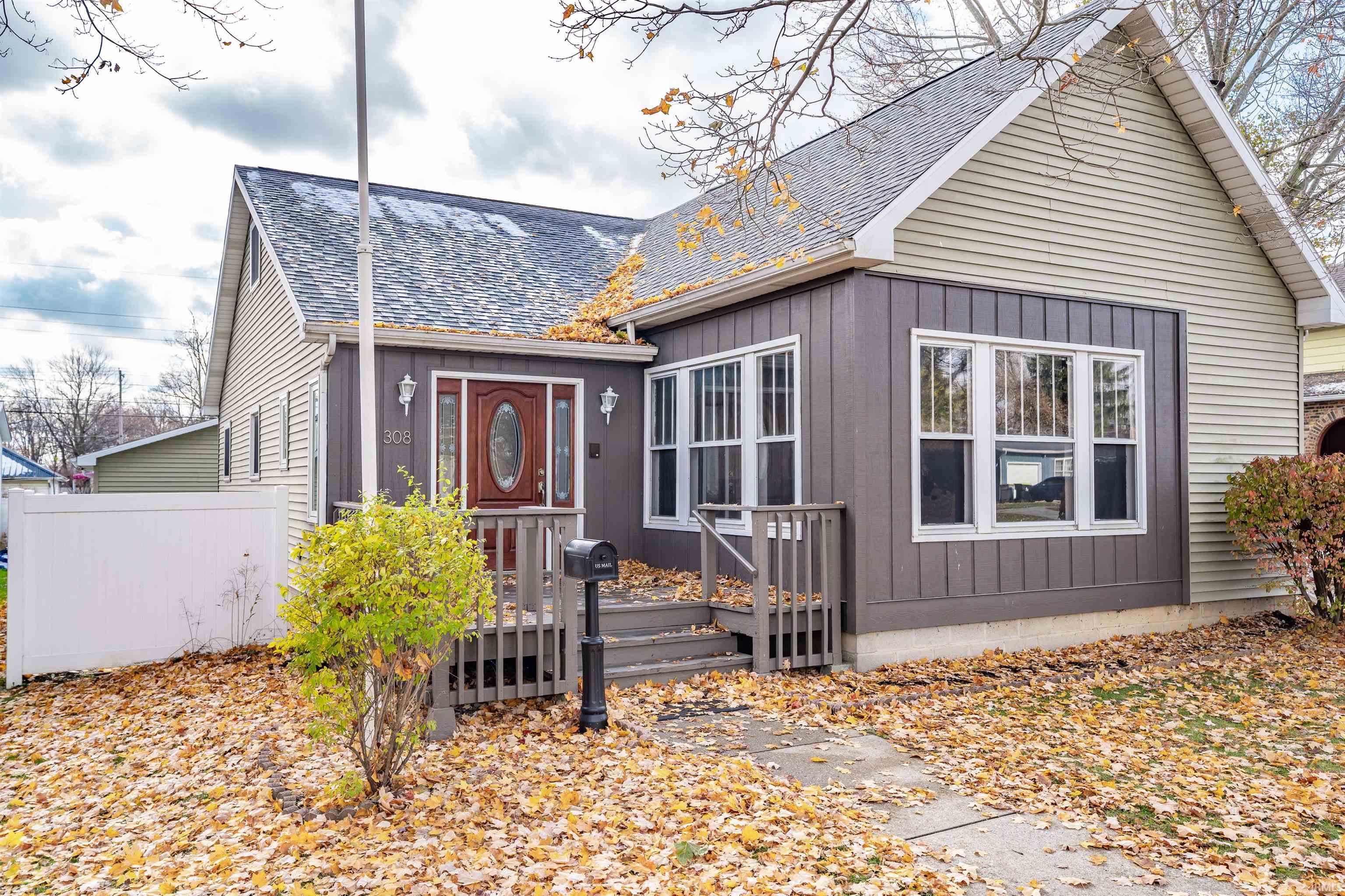 308 West Oak Street Butler, IN 46721 - Photo 1 of 36