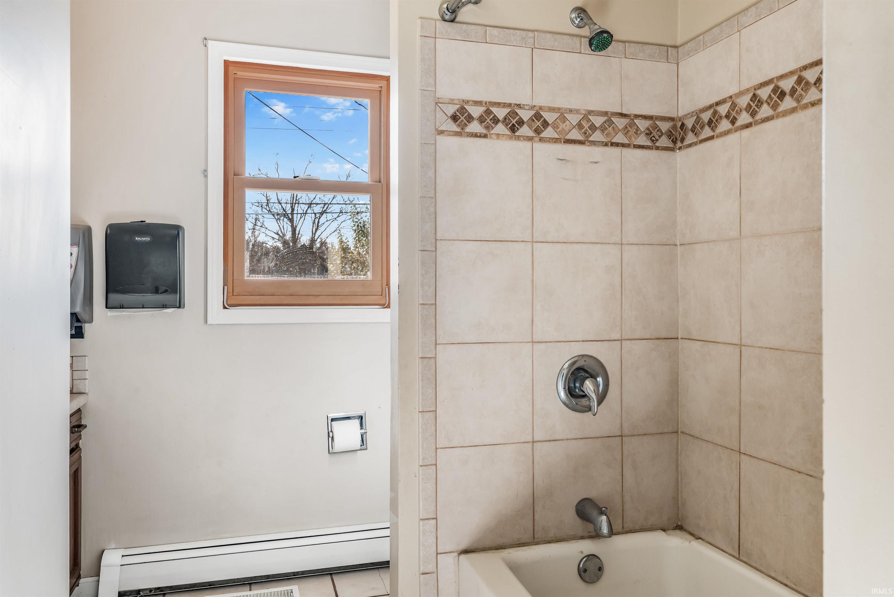 308 West Oak Street Butler, IN 46721 - Photo 24 of 36