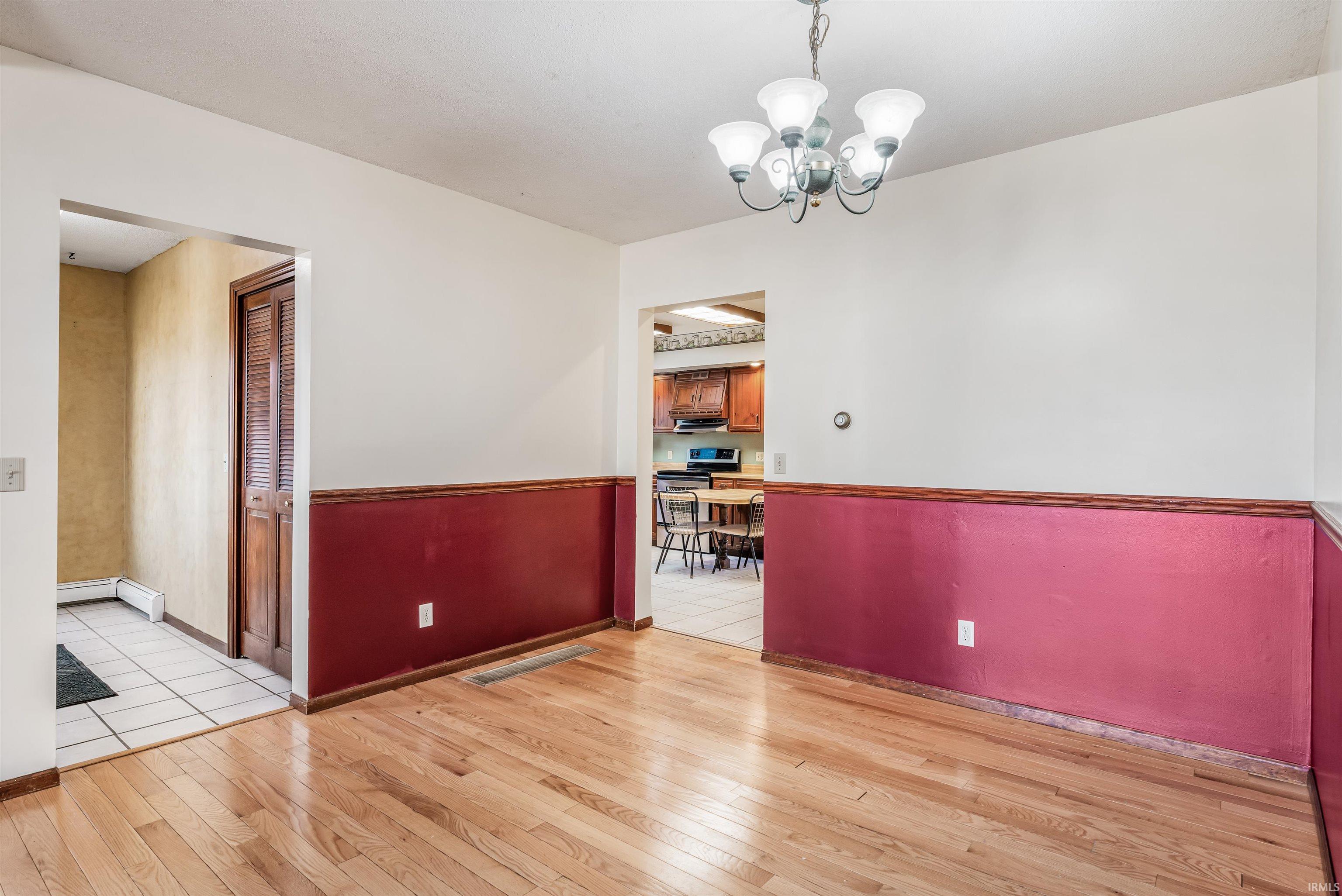 308 West Oak Street Butler, IN 46721 - Photo 8 of 36