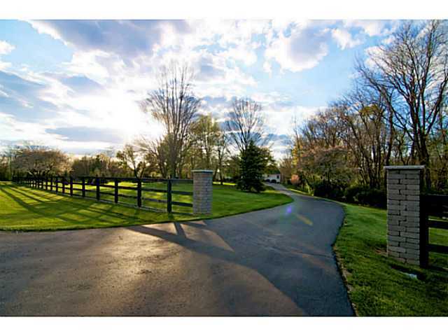 8397 Riverside Drive Powell, OH 43065 - Photo 2 of 25 Gallery Image 2