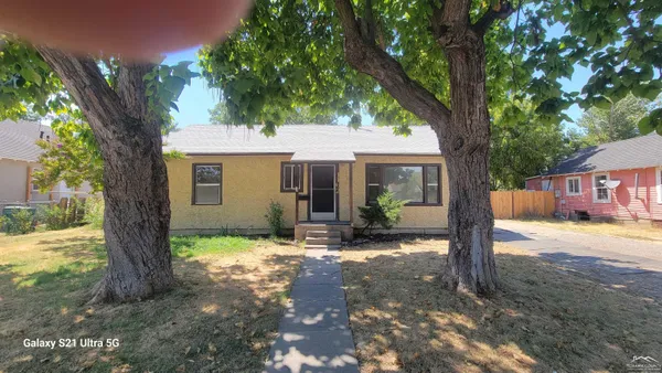 $219,900 | 1162 5th Avenue, Corning, CA 96021