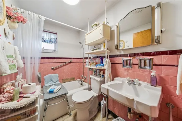 $599,900 | 2033 Bushy Run Road, Jeannette, PA 15644