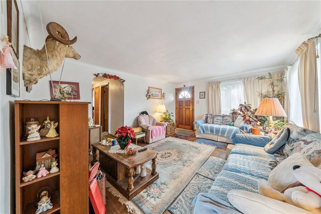 2033 Bushy Run Road Jeannette, PA 15644 - Photo 3 of 27