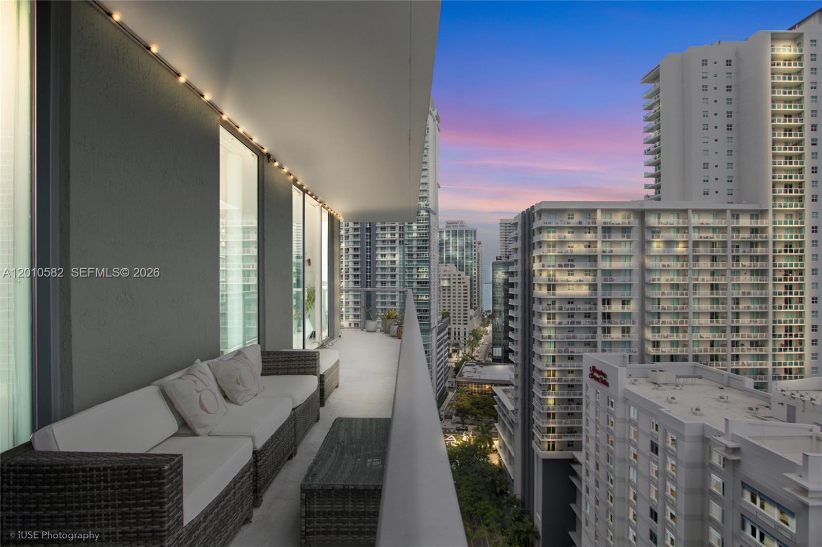 79 Southwest 12th Street, Unit 2306S Miami, FL 33130 - Photo 14 of 38