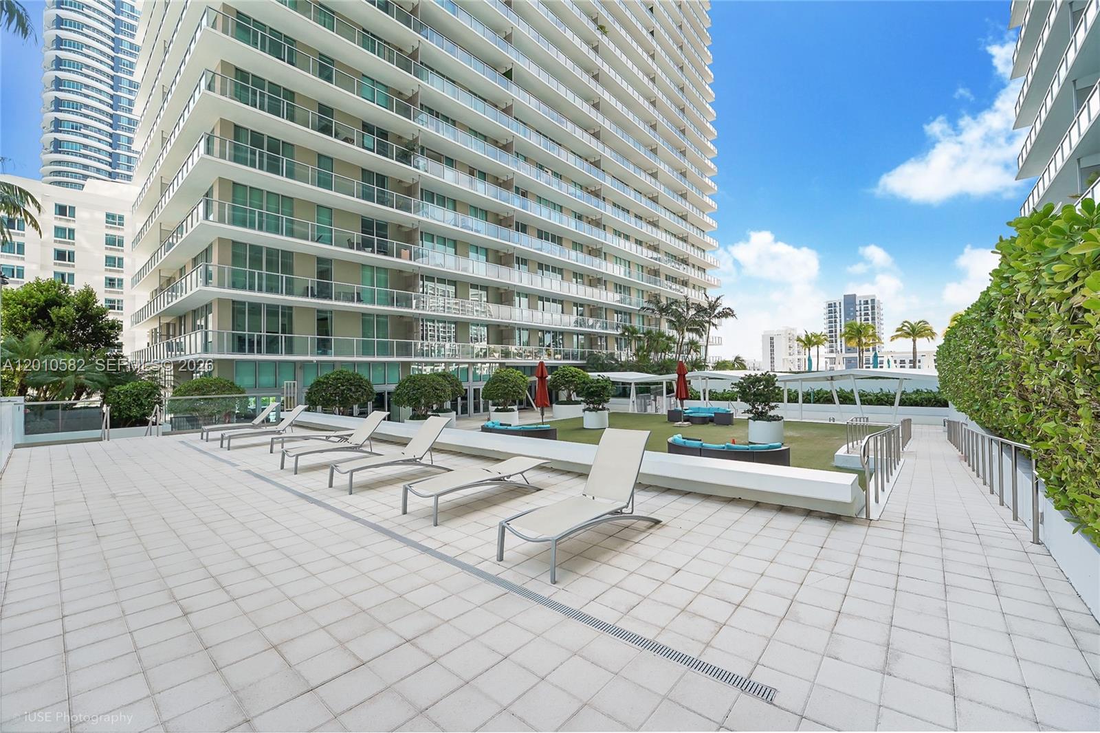 79 Southwest 12th Street, Unit 2306S Miami, FL 33130 - Photo 19 of 38