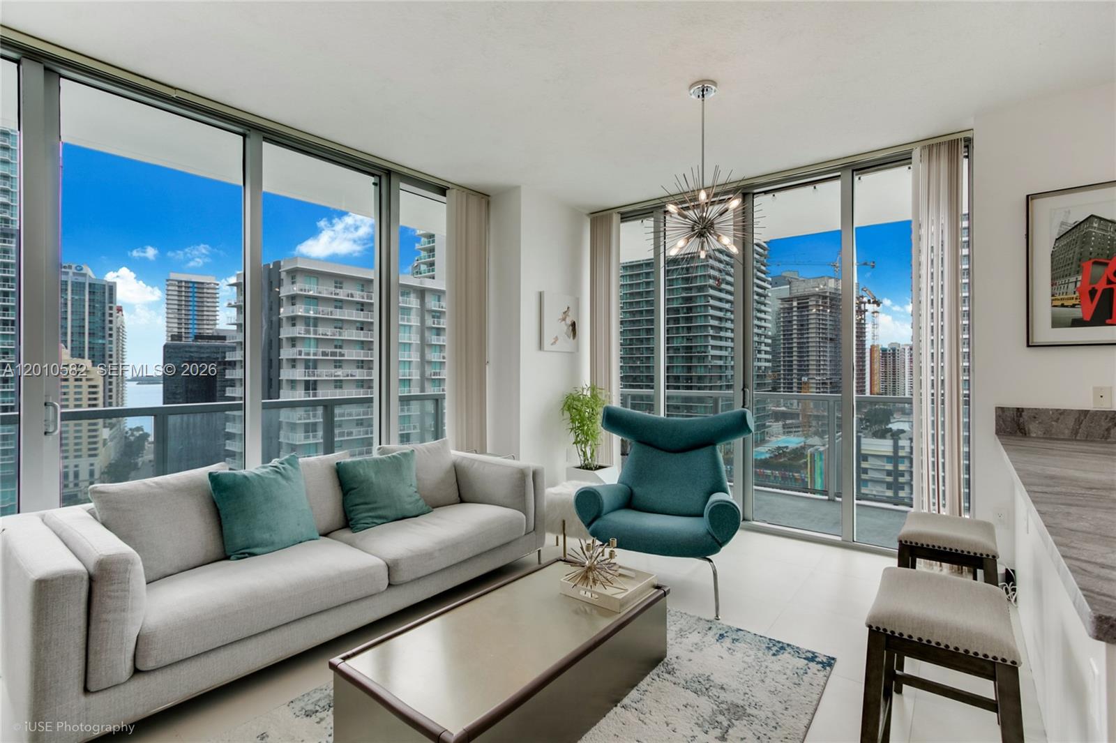 79 Southwest 12th Street, Unit 2306S Miami, FL 33130 - Photo 2 of 38