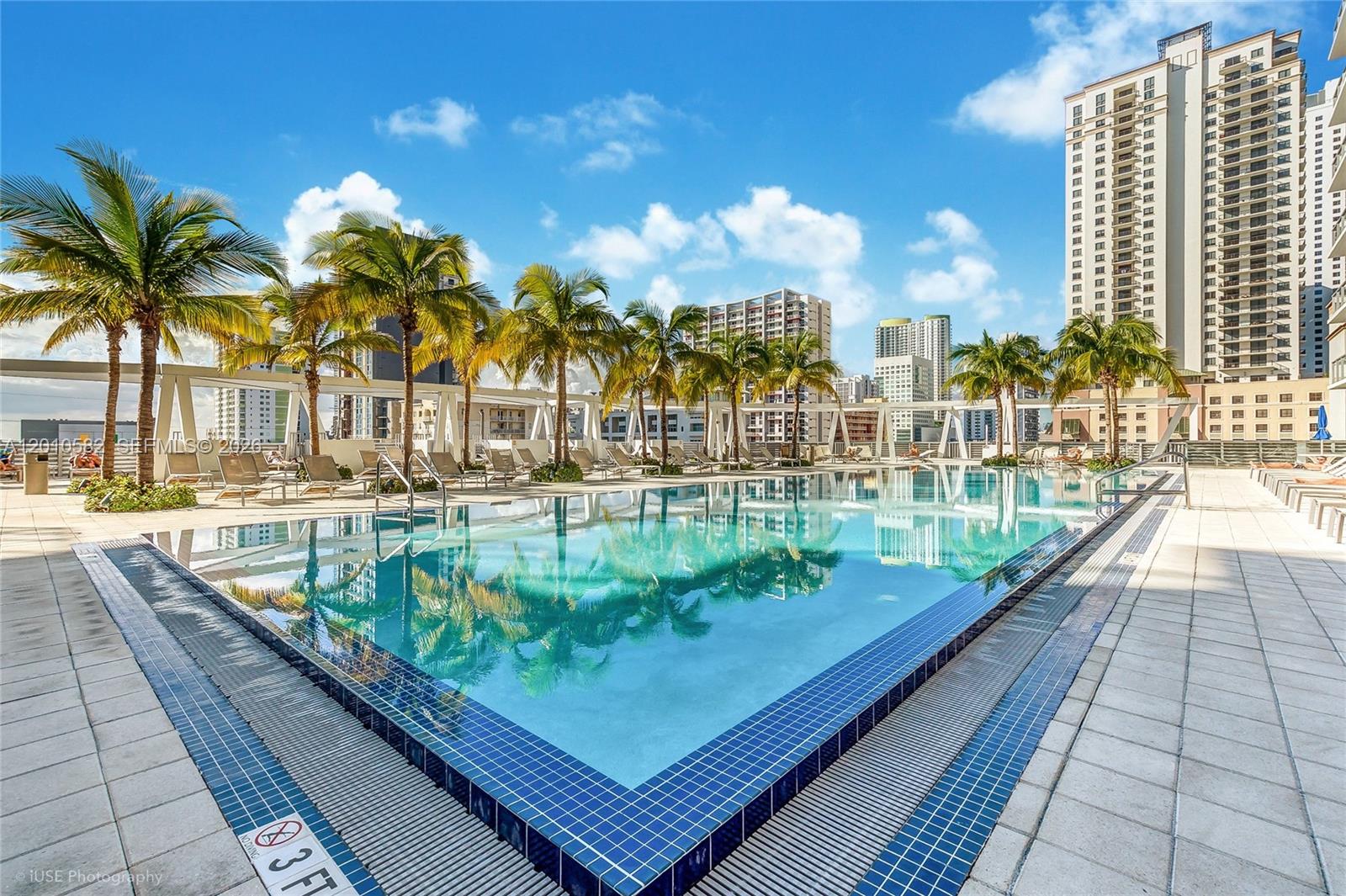 79 Southwest 12th Street, Unit 2306S Miami, FL 33130 - Photo 22 of 38