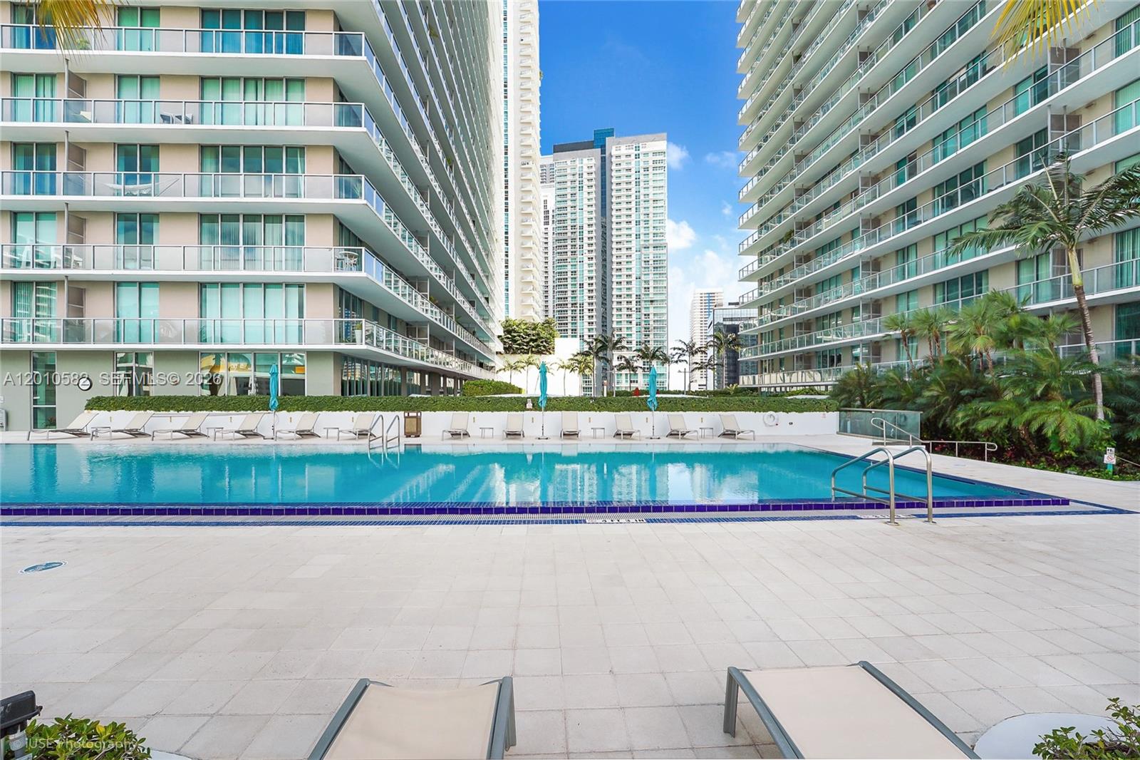 79 Southwest 12th Street, Unit 2306S Miami, FL 33130 - Photo 23 of 38