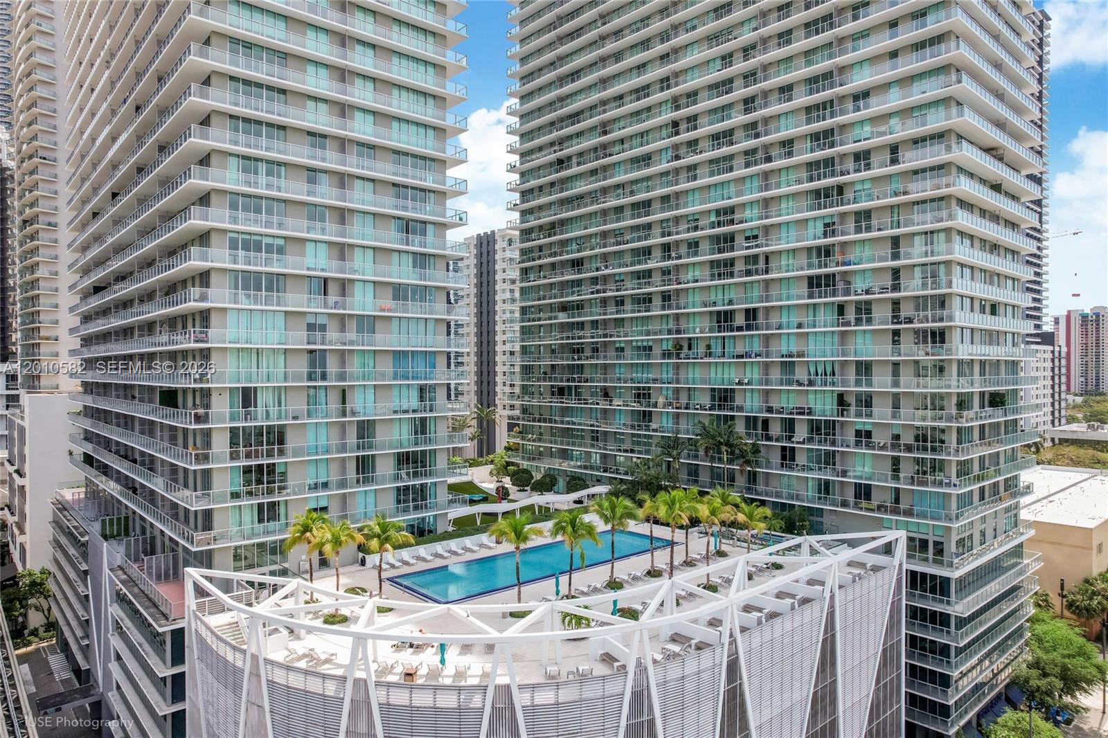 79 Southwest 12th Street, Unit 2306S Miami, FL 33130 - Photo 32 of 38
