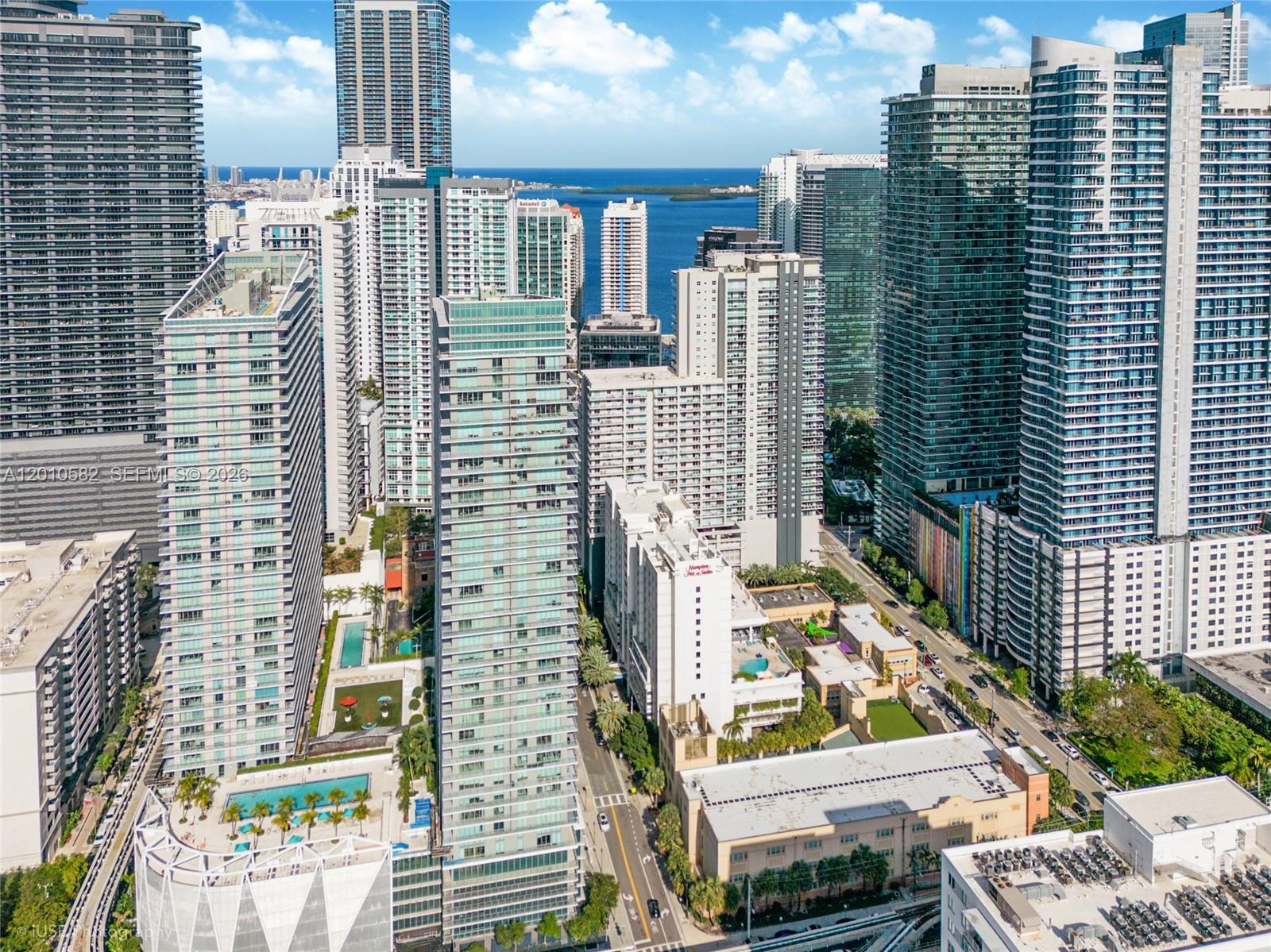 79 Southwest 12th Street, Unit 2306S Miami, FL 33130 - Photo 34 of 38