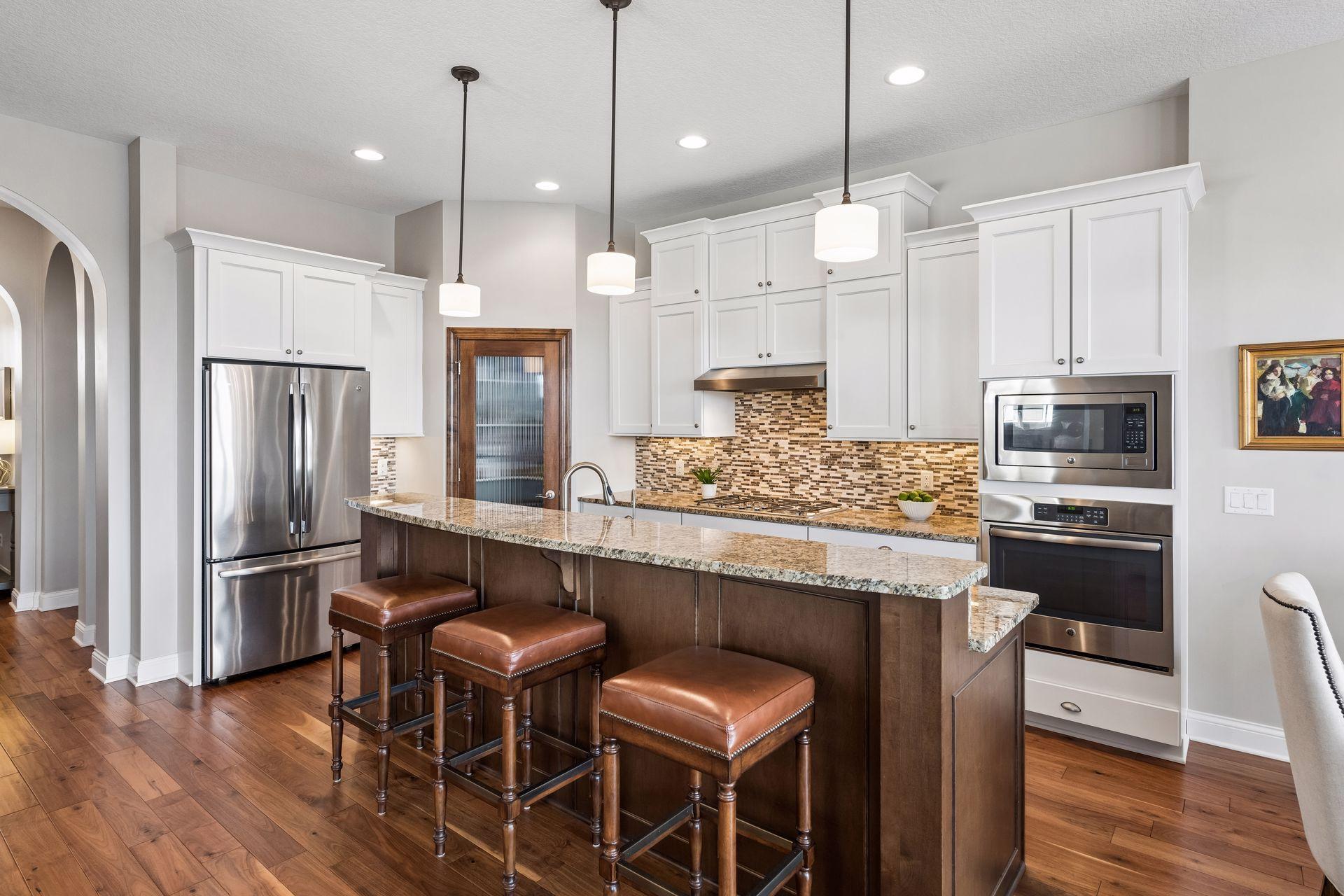 8800 Lake Riley Drive Chanhassen, MN 55317 - Photo 4 of 45