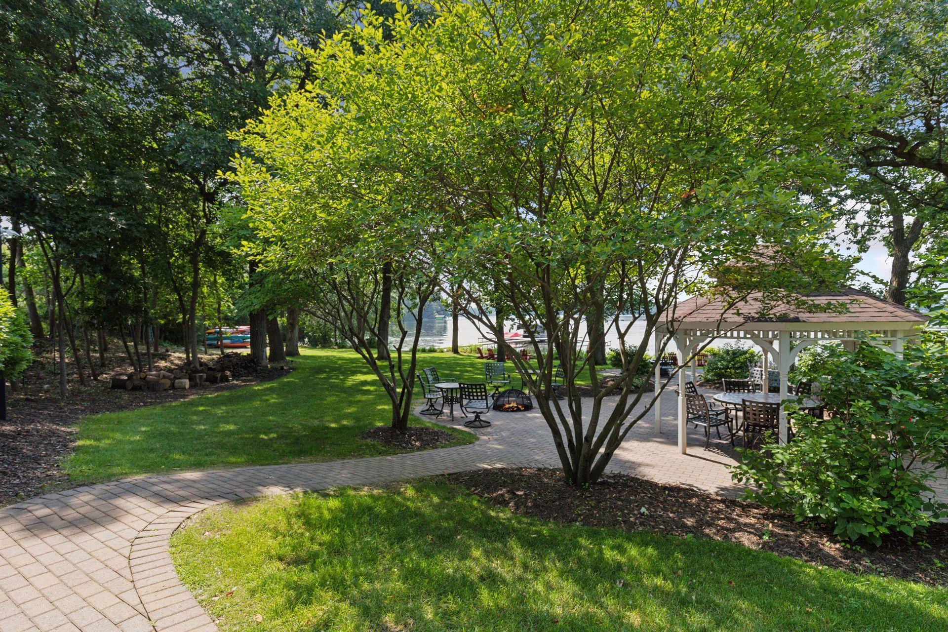 8800 Lake Riley Drive Chanhassen, MN 55317 - Photo 41 of 45