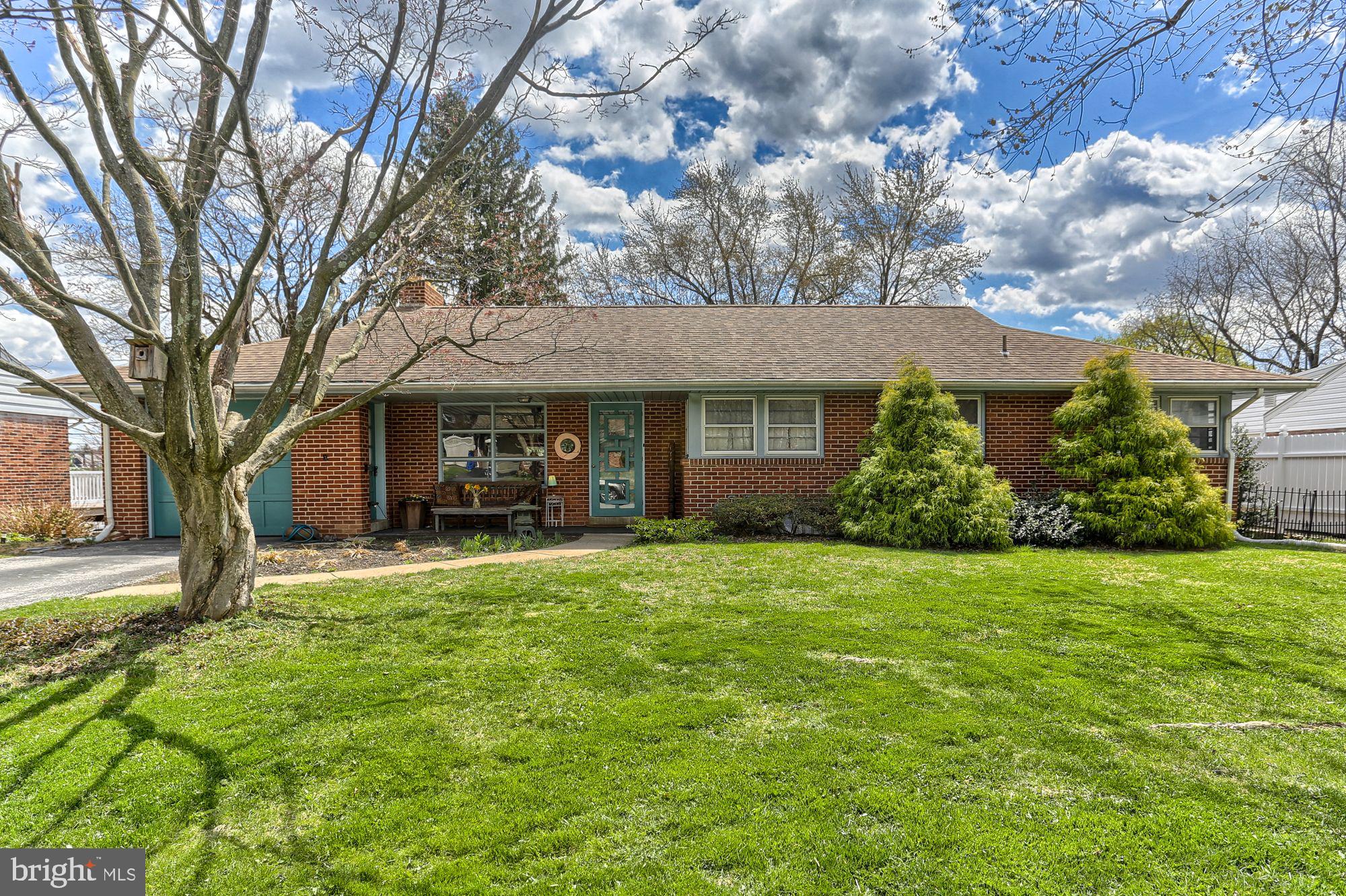 762 Glendale Road York, PA 17403 - Photo 1 of 51 Gallery Image 1