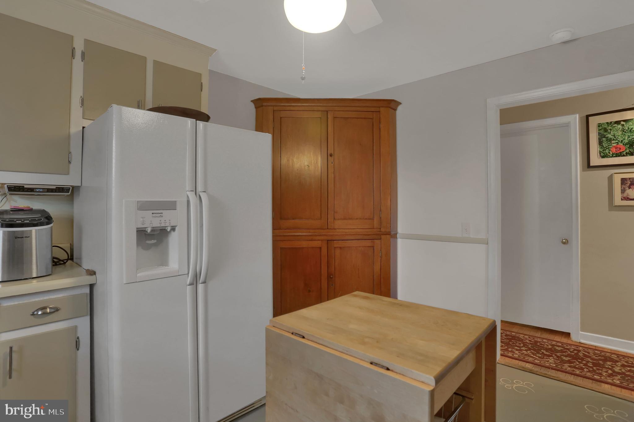 762 Glendale Road York, PA 17403 - Photo 11 of 51 Gallery Image 11