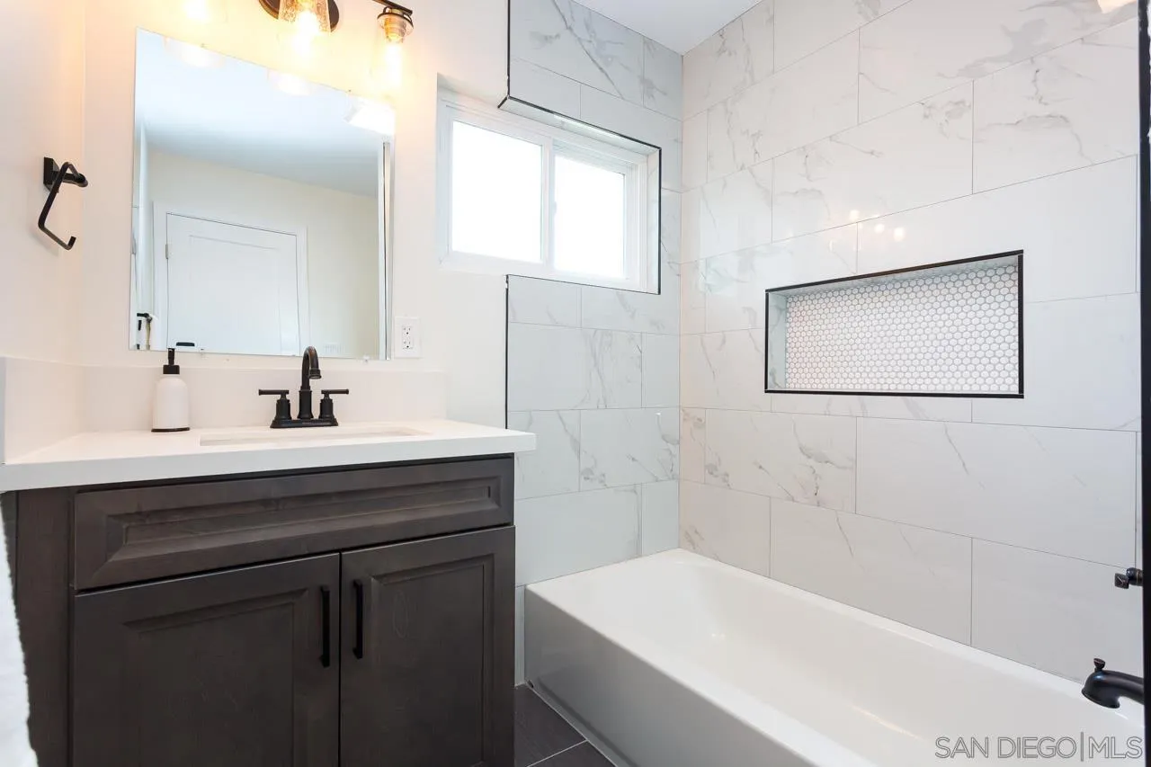 509 Smilax Road Vista, CA 92081 - Photo 5 of 29 Gallery Image 5