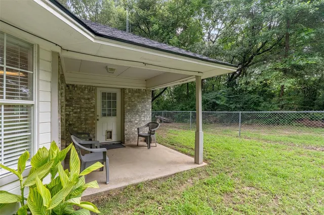 $285,000 | 12752 Honeysuckle Circle, Eustace, TX 75124