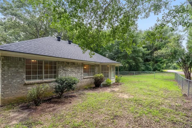 $285,000 | 12752 Honeysuckle Circle, Eustace, TX 75124