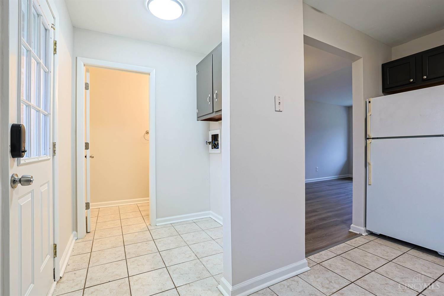 238 Diston Lane Cincinnati, OH 45246 - Photo 14 of 30