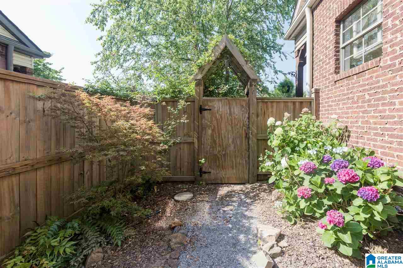 2266 Ridgemont Drive Birmingham, AL 35244 - Photo 31 of 32