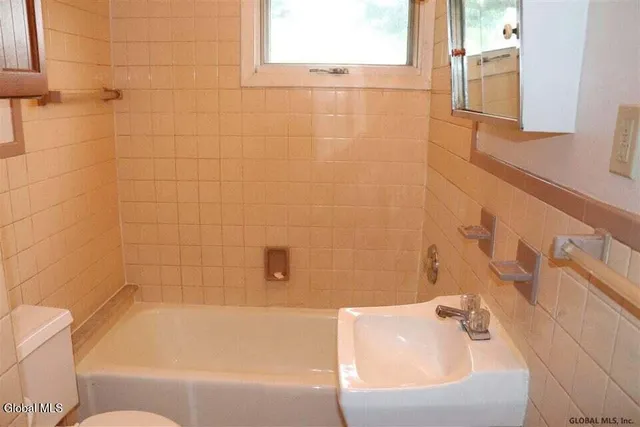 $260,000 | 1114 9th Avenue, Schenectady, NY 12303