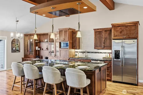 $1,135,000 | 17434 Northeast 40th Place, Unit C5, Redmond, WA 98052