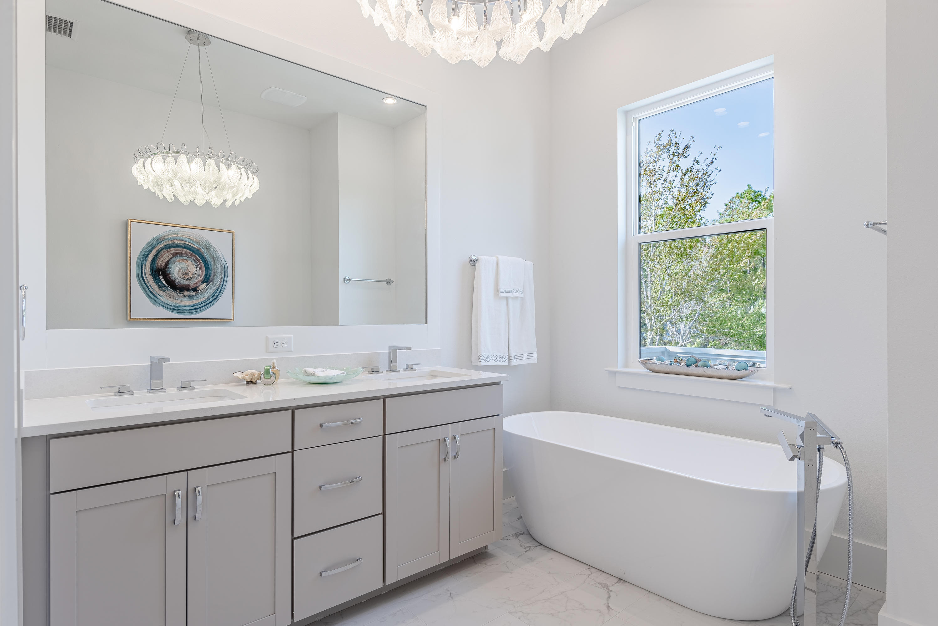 143 Marlberry Santa Rosa Beach Santa Rosa Beach, FL 32459 - Photo 33 of 53 a bathroom with a double vanity sink and a bathtub