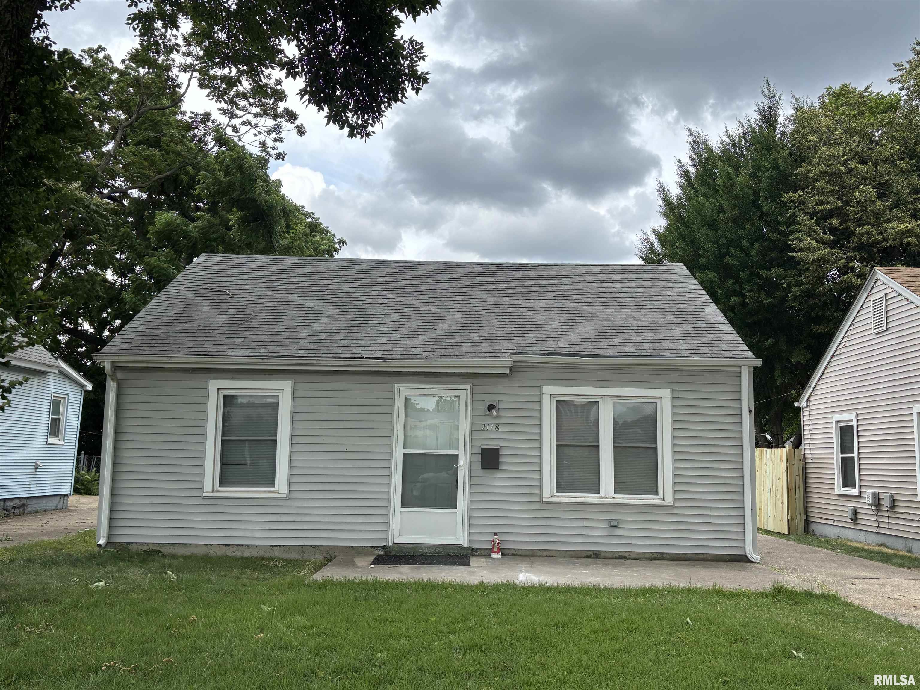2118 South 9th Street Springfield, IL 62703 - Photo 2 of 12
