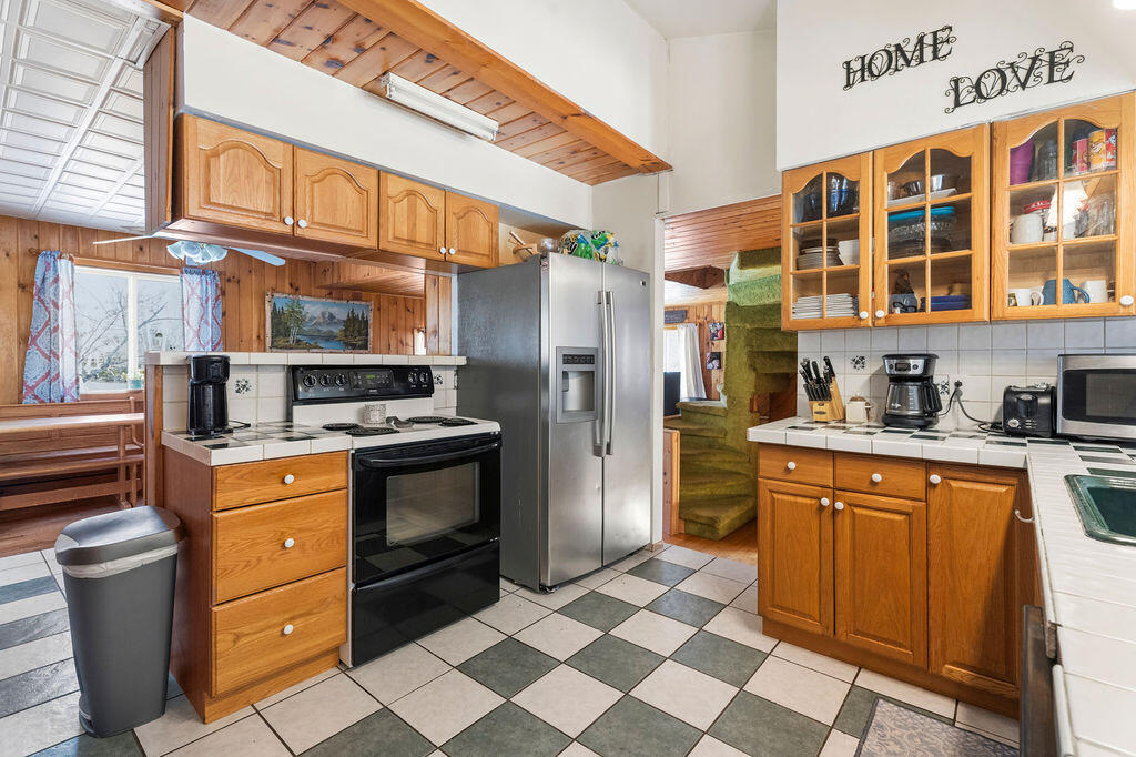 411 Levenseller Road Holden, ME 04429 - Photo 14 of 46 IMG_4036