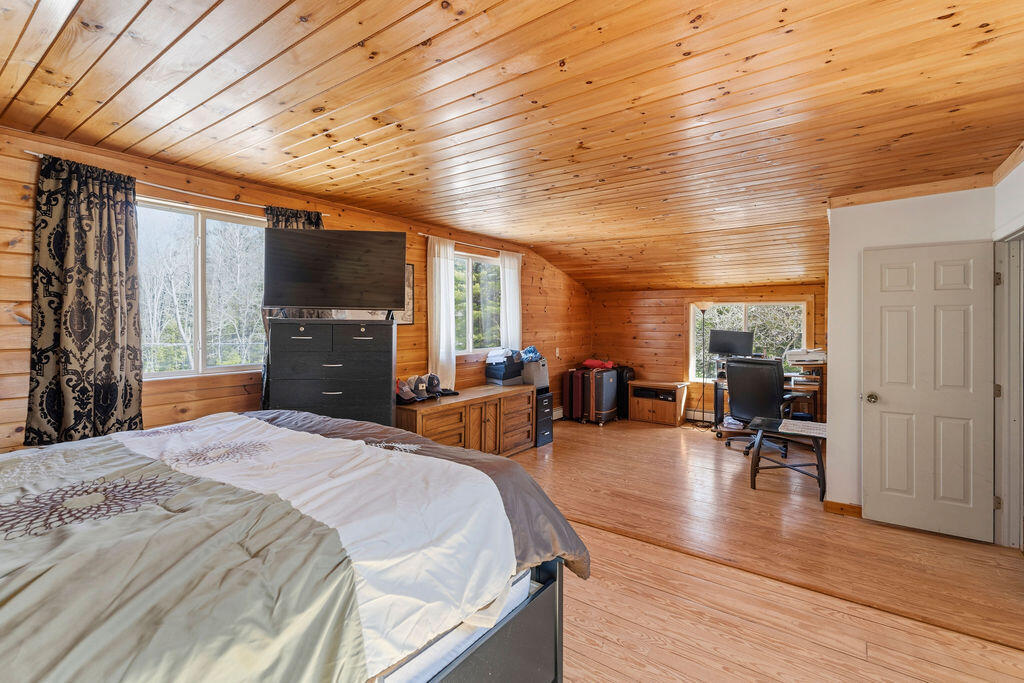 411 Levenseller Road Holden, ME 04429 - Photo 34 of 46 IMG_4010