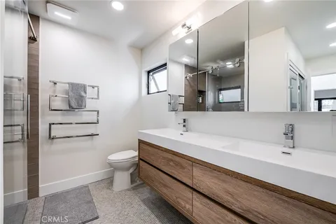 $1,995,000 | 1800 Silverwood Terrace, Los Angeles, CA 90026