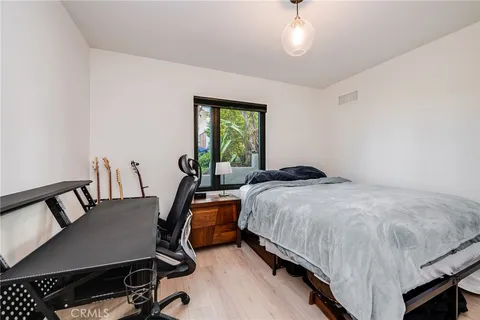 $1,995,000 | 1800 Silverwood Terrace, Los Angeles, CA 90026