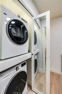 $1,995,000 | 1800 Silverwood Terrace, Los Angeles, CA 90026