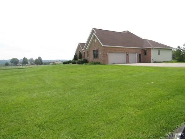 $549,900 | 3835 School Street, North Collins, NY 14057