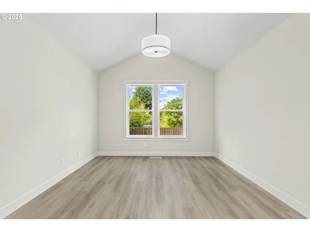 $749,000 | 5121 Southeast Mullan Street, Milwaukie, OR 97222