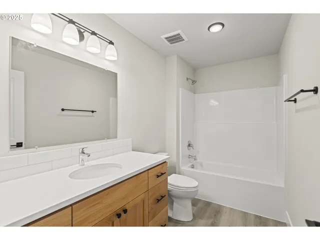 $749,000 | 5121 Southeast Mullan Street, Milwaukie, OR 97222