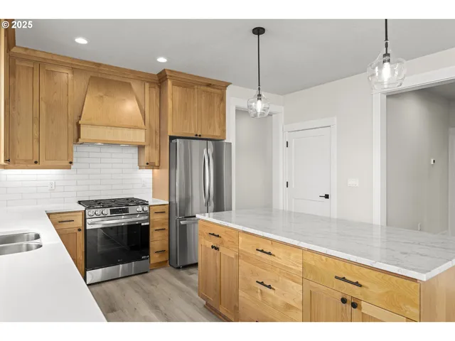 $749,000 | 5121 Southeast Mullan Street, Milwaukie, OR 97222