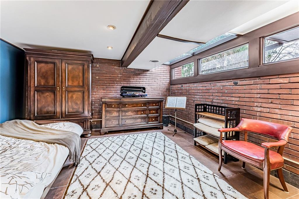2324 Marbury Road Pittsburgh, PA 15221 - Photo 20 of 25 Gallery Image 20