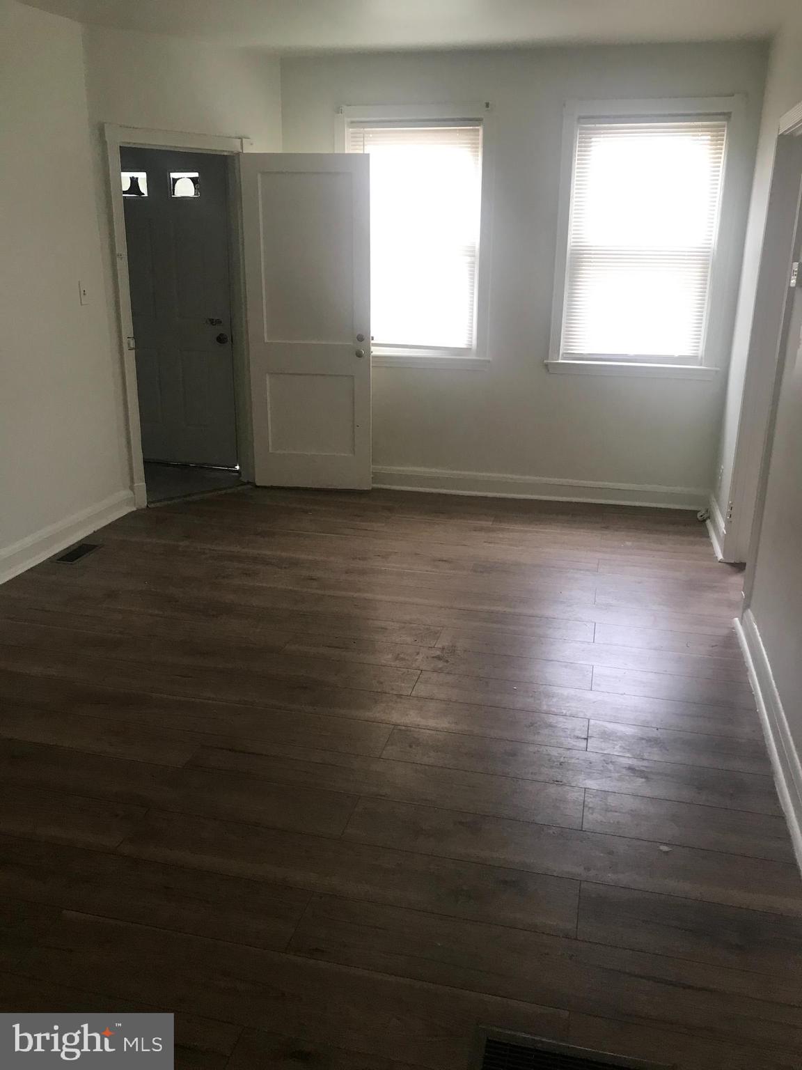 905 St Dunstans Road Baltimore, MD 21212 - Photo 3 of 48