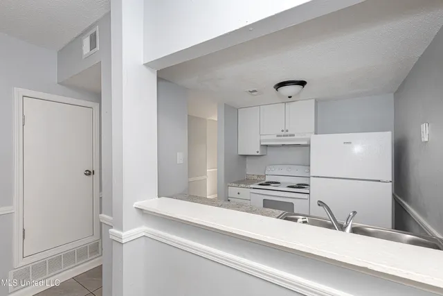 $950 | 3419 Hospital Road, Unit 4, Pascagoula, MS 39567