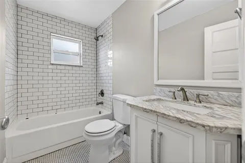 $1,145,000 | 4200 Beach Drive Southeast, St. Petersburg, FL 33705