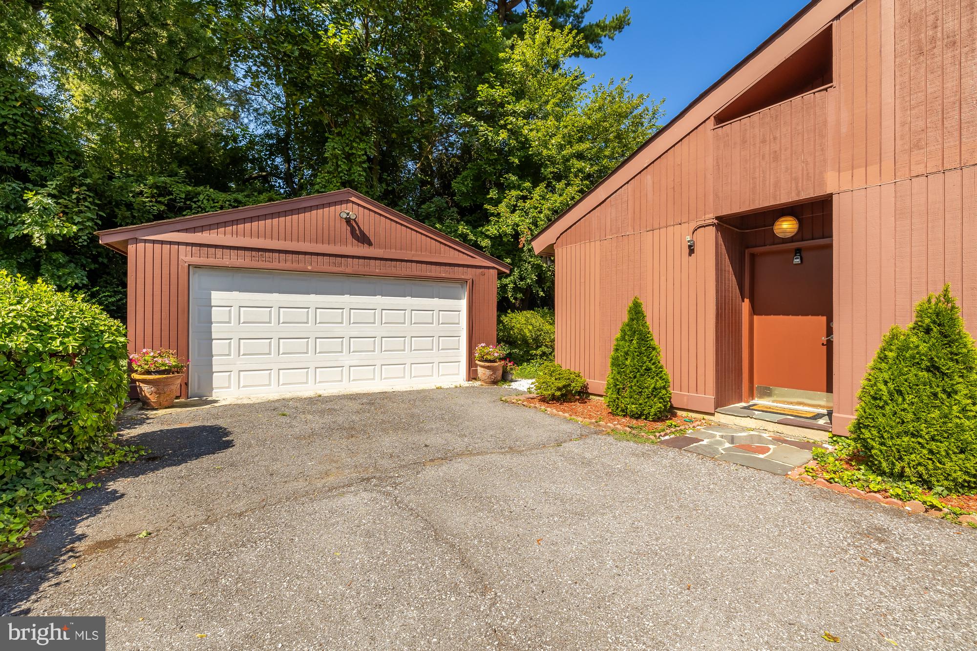 9408 Old Georgetown Road Bethesda, MD 20817 - Photo 39 of 46 2-Car garage & Driveway