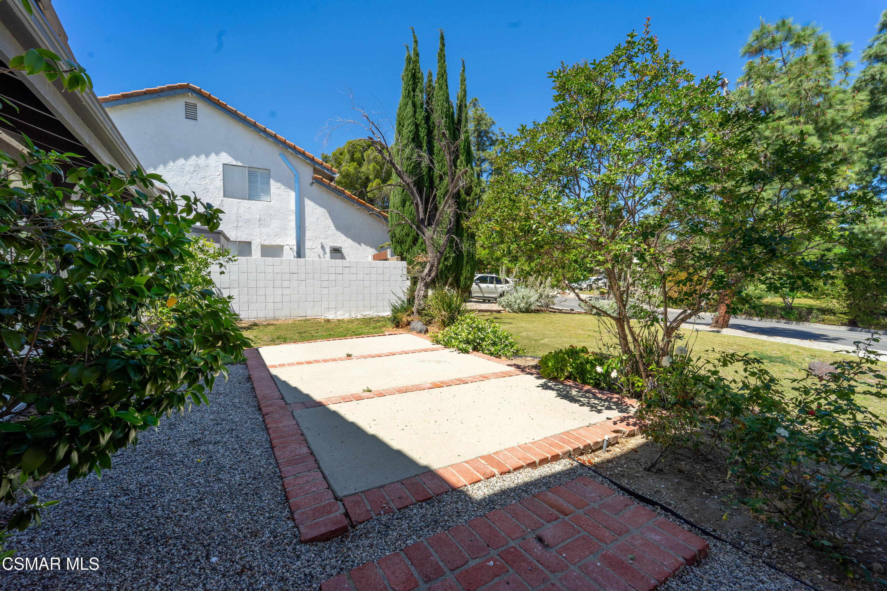 11723 Porter Valley Drive Porter Ranch, CA 91326 - Photo 6 of 64 a view of a yard in front of house