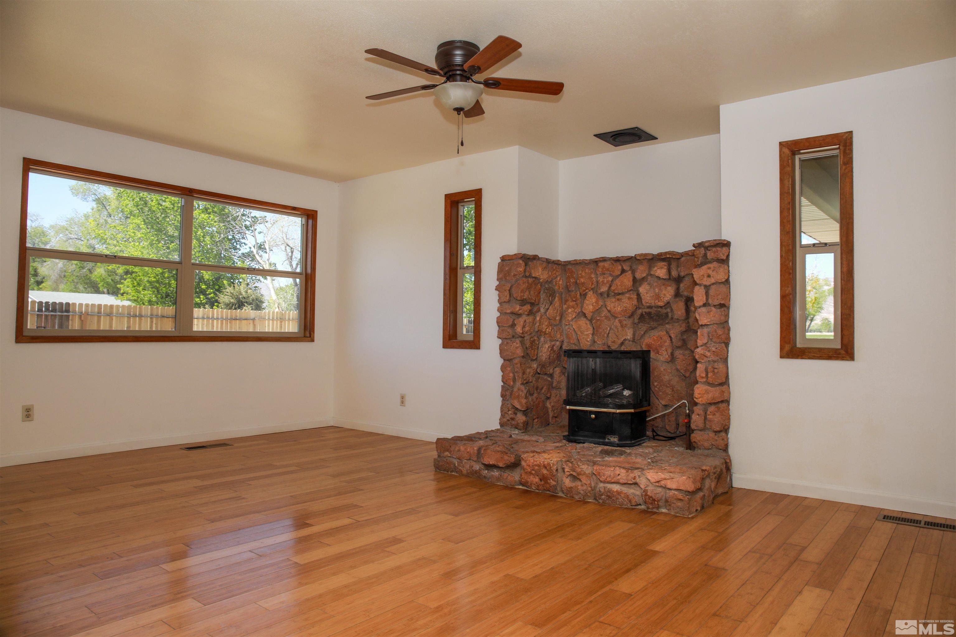 39 Baker Lane Yerington, NV 89447 - Photo 6 of 29 Photo 6