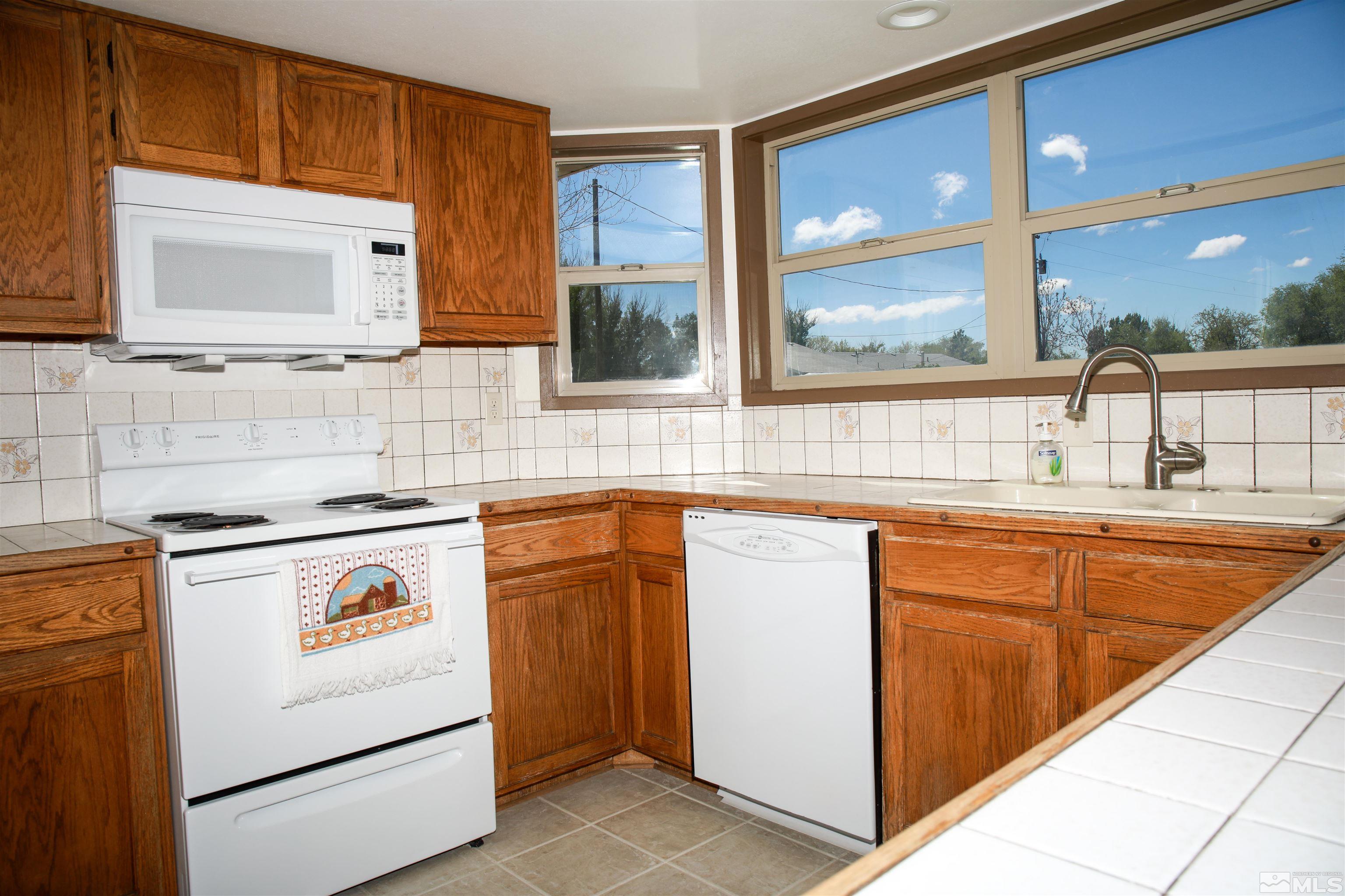 39 Baker Lane Yerington, NV 89447 - Photo 8 of 29 Photo 8