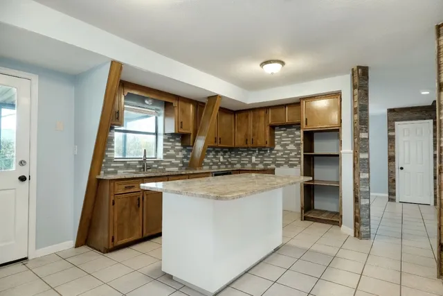 $3,975 | 20500 Keilman Lane, Pflugerville, TX 78660