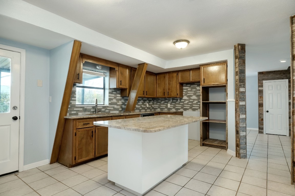 20500 Keilman Lane Pflugerville, TX 78660 - Photo 15 of 36 Kitchen/Coffee Bar Reception space
