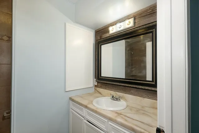 $3,975 | 20500 Keilman Lane, Pflugerville, TX 78660