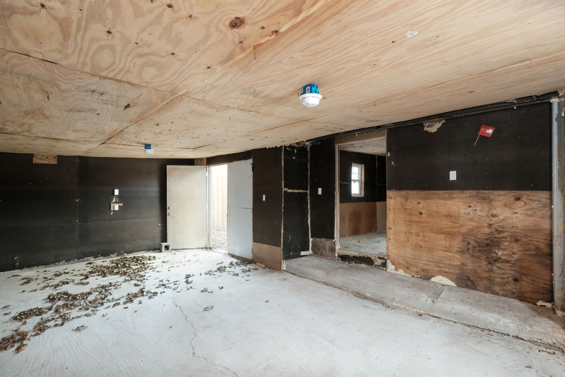 20500 Keilman Lane Pflugerville, TX 78660 - Photo 34 of 36 Interior of Storage/Outbuilding
