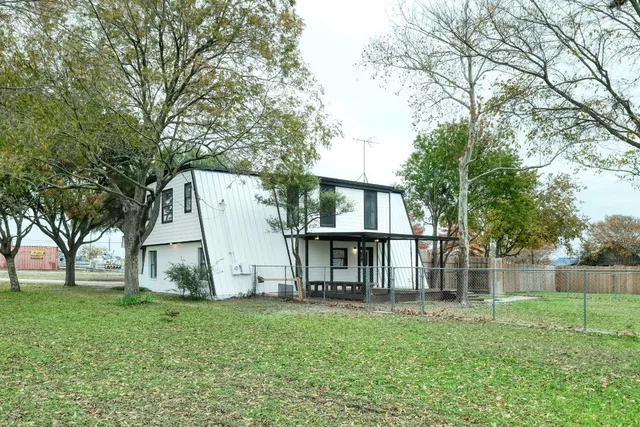 $3,975 | 20500 Keilman Lane, Pflugerville, TX 78660